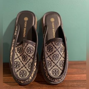 Size 7 Tory Burch monogram mules